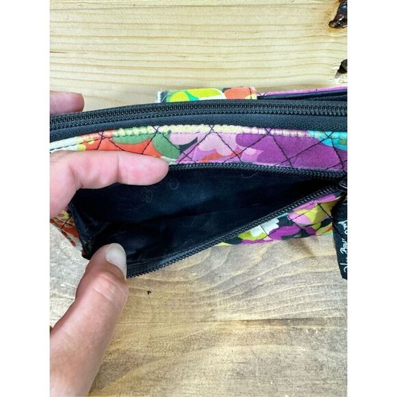 Vera Bradley Va Va Bloom 2012 Women's Floral Multicolor Turn Lock Zip-Around Wal - Picture 8 of 13